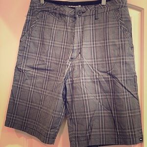 Men’s Quicksilver shorts 34